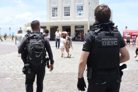 Flagrante ocorreu durante operação do DEIC para coibir crimes contra o patrimônio e reforçar a segurança de baianos e turistas que circulam pela área central da capital