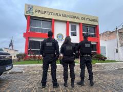 A Polícia Civil cumpriu 15 mandados de busca e apreensão em quatro municípios: Itagibá, Dário Meira, Jequié e Ipiaú