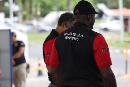 A ação cumpre sete mandados de busca e apreensão em postos localizados em Lauro de Freitas e Simões Filho