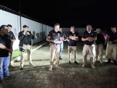 A ação conjunta das Polícias Civis da Bahia e de São Paulo resultou em prisões em Condeúba e Cotia, além da apreensão de armas e outros materiais ligados à organização criminosa