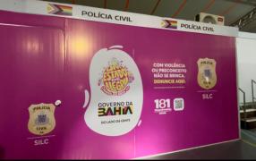 Estrutura especializada garante acolhimento de vítimas, coleta de vestígios e resposta imediata nos circuitos da festa