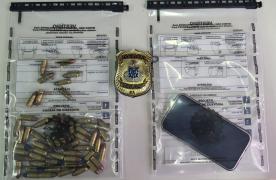 A ação da Polícia Civil apreendeu 53 munições calibre 9mm