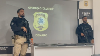 A ação cumpre mandados contra integrantes de um grupo envolvido com tráfico de drogas e crimes violentos