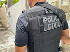 Arma branca foi apreendida em posse do investigado