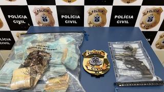 Ação do DENARC cumpre mandados de busca e apreensão e mira liderança do tráfico de drogas na região sudoeste