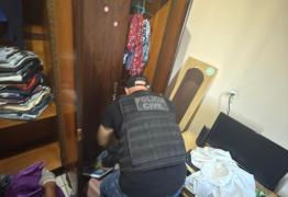 Ação da Polícia Civil também resultou em flagrante por posse de arma de fogo e apreensão de munições