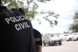 Mandados foram cumpridos após crimes cometidos quando o investigado ainda era adolescente