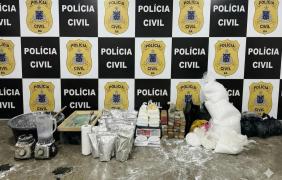 Aproximadamente 46 kg de cocaína e 20 kg de maconha foram apreendidos; prejuízo estimado é de R$ 4 milhões