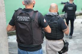 Suspeito atacou a vítima com golpes de arma branca