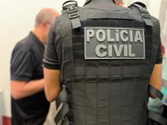 Duas armas de fabricação caseira foram apreendidas no local