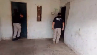 Cinco alvos já estavam custodiados no sistema prisional; dois investigados estavam em liberdade e foram presos nas cidades de Jaguaquara e Luís Eduardo Magalhães