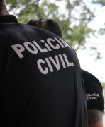 A dupla atuava mediante coação psicológica, ameaças e cobrança de juros abusivos