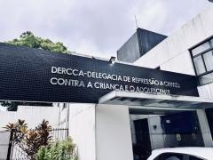 O investigado estava internado em uma unidade hospitalar após agressão de populares e teve mandado de prisão preventiva cumprido