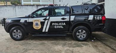 O crime aconteceu em 2022, na cidade de Itaquara. O suspeito também foi autuado em flagrante por porte ilegal de arma de fogo