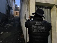 A Operação Swell mira núcleos operacional e financeiro de grupo investigado por tráfico de drogas, comércio ilegal de armas de fogo, homicídios e lavagem de dinheiro