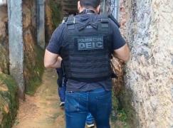 Dupla é apontada como responsável por receber valores provenientes da ação criminosa.