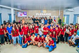 O evento reuniu estudantes, educadores, representantes da sociedade civil e autoridades para debater temas relacionados aos direitos das mulheres
