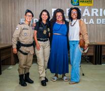 O evento reuniu estudantes, educadores, representantes da sociedade civil e autoridades para debater temas relacionados aos direitos das mulheres