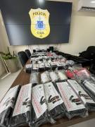 Entre os equipamentos entregues estão kits de Proteção Individual (EPIs), de gás de pimenta, granadas de efeito moral e granadas de luz e som
