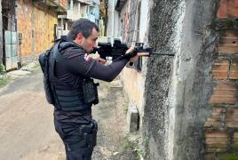 A investida policial teve foco no cumprimento de ordens judiciais no bairro de Plataforma