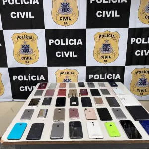 Celulares apreendidos na delegacia