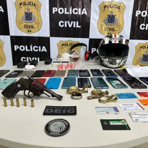 Celulares apreendidos pelo DEIC