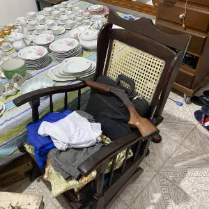 Escopeta calibre 12 foi apreendida