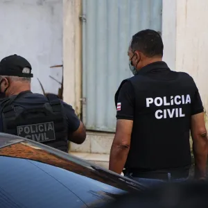 Policiais em campo