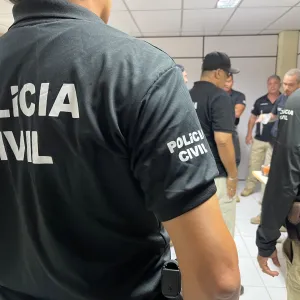 Policiais em campo