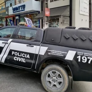 Viatura da PCBA com capota para transporte de custodiados