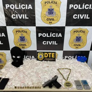 Drogas apreendidas na delegacia