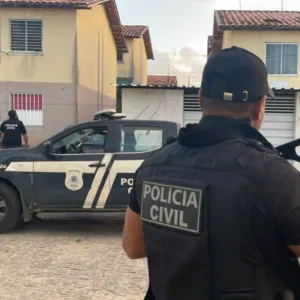Policiais em campo