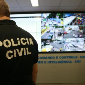 Quatorze Núcleos de Inteligência, na capital e no interior do estado, auxiliam de maneira estratégica o trabalho de investigação