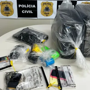 Cartões, computadores, máquinas e celulares foram apreendidos durante a ação  