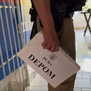 Na foto, policial da DEPOM