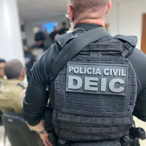 Policial do Deic
