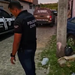 Existia contra ele três mandados de prisão