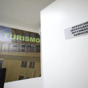 Delegacia conta com espaço de atendimento internacional