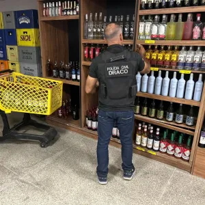 Polícia Civil desarticula esquema de bebidas falsificadas em Feira de Santana