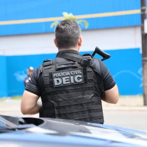 Foragido condenado por roubo é preso na capital baiana 