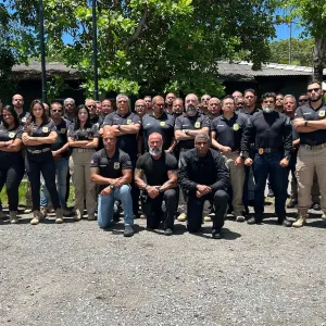 Policiais civis passam por treinamento de uso diferenciado da força com dispositivos eletrônicos de controle