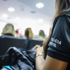 A ação é resultado de apreensões realizadas pelas forças de segurança naquela cidade