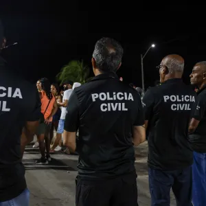 O suspeito foi capturado na casa de parentes após cruzamento de informações