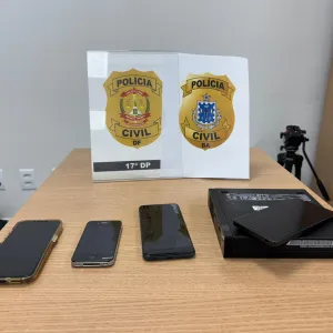 O grupo utilizava o perfil em rede social para divulgar notícias falsas