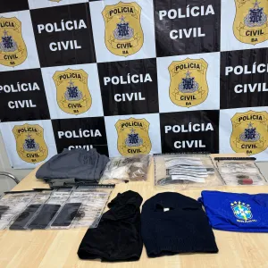 Operação Laços de Sangue prendeu quatro envolvidos nos crimes e cumpriu dez mandados de busca e apreensão na capital, RMS e Feira de Santana