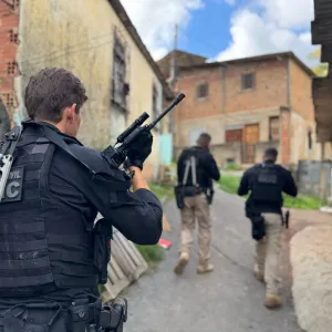 Um dos alvos da Operação Hereditas teve o mandado de prisão cumprido e foi flagranteado com um quilo de cocaína