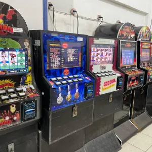 Polícia Civil apreende pescados impróprios, armas de fogo e máquinas caça-níqueis durante operação em feiras de Salvador