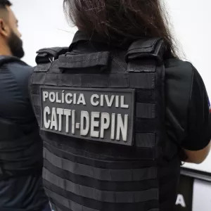 Funcionária de loja varejista é presa em flagrante por furtar estabelecimento comercial em Itabuna