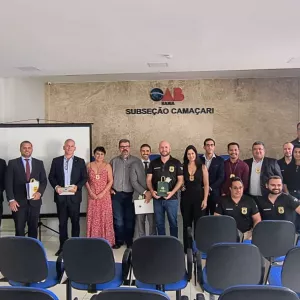 Servidores na ação