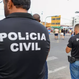 Ação da Delegacia de Repressão a Furtos e Roubos resultou na prisão em flagrante de um suspeito com produtos furtados de uma farmácia